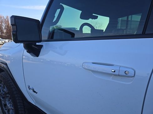 Used 2025 GMC Hummer EV 3X image 31