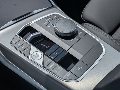 New 2026 BMW 330i xDrive Sedan w/ M Sport Package AWD/4WD image 25