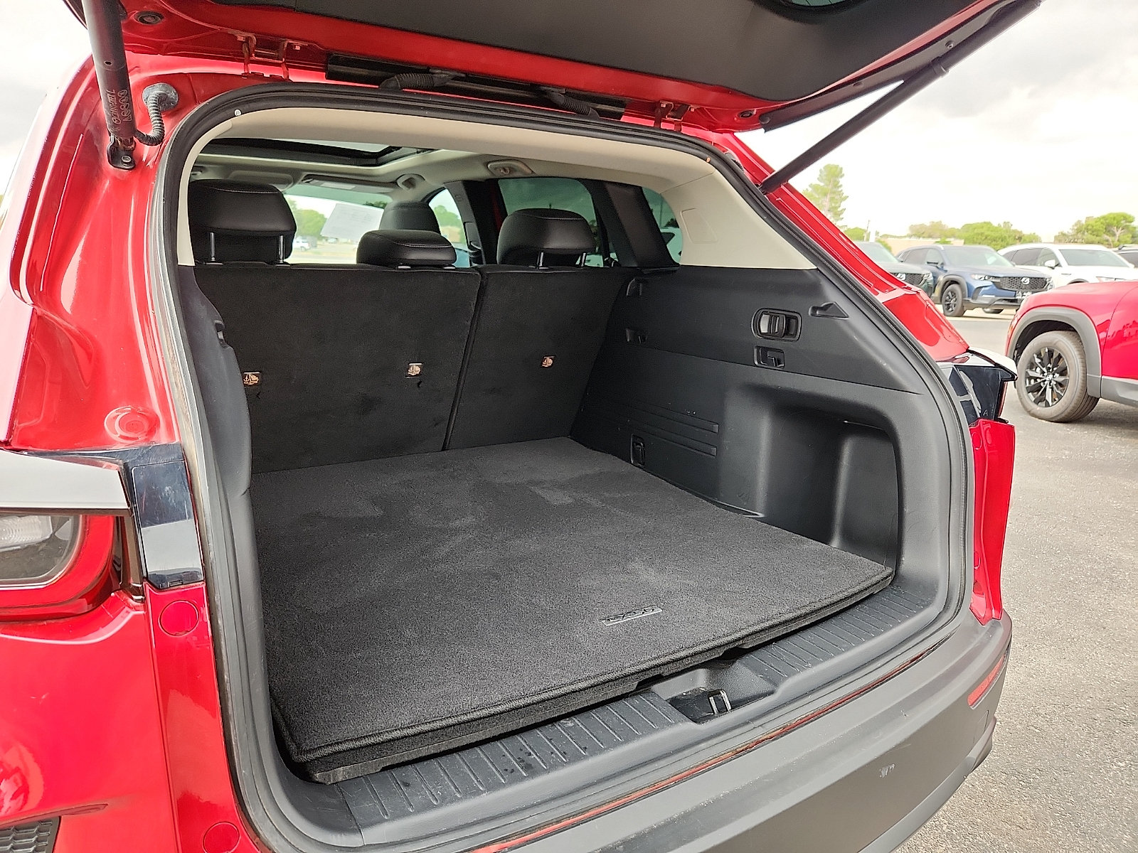 Used 2024 MAZDA CX-50 AWD 2.5 S w/ Premium Package image 9