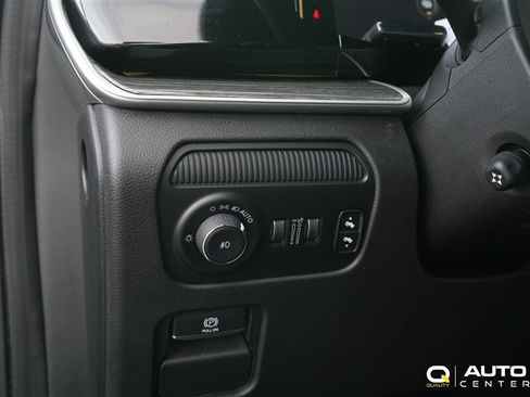 Used 2022 Jeep Wagoneer Series III w/ Convenience Group I AWD/4WD image 23