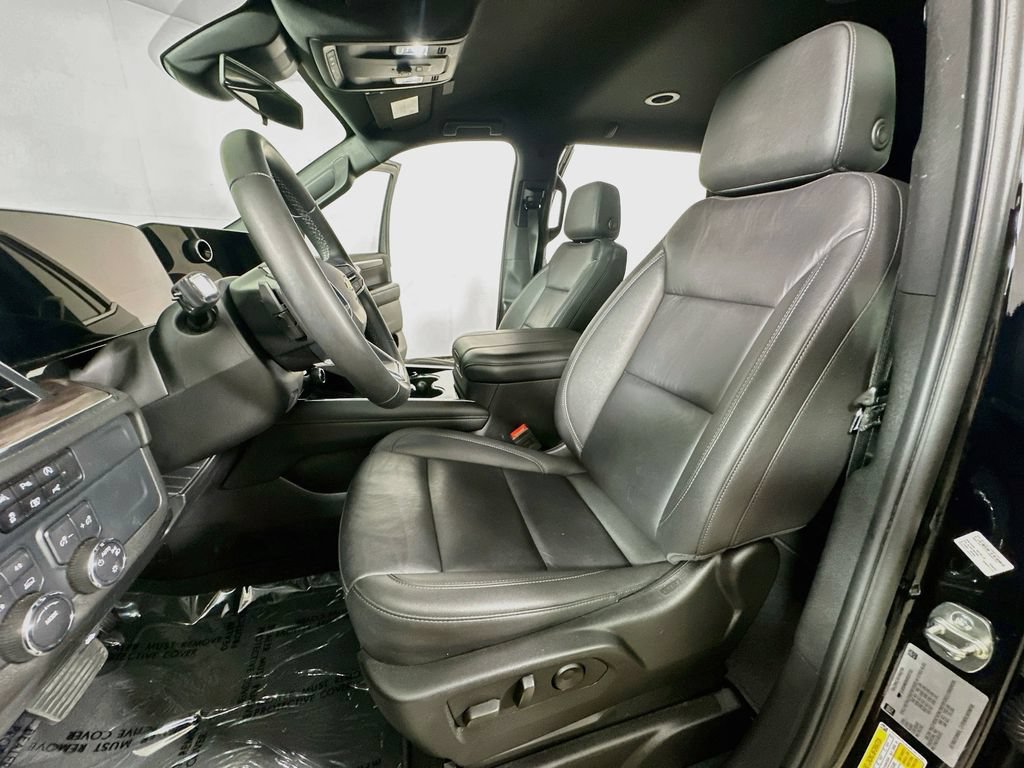 Used 2025 Chevrolet Tahoe LT AWD/4WD image 18