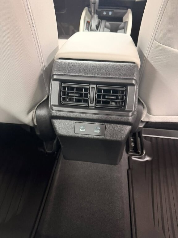 Certified 2025 Honda Accord SE image 36