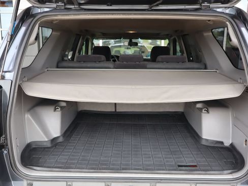 Used 2004 Toyota 4Runner Sport AWD/4WD image 10