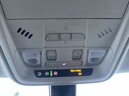 Used 2018 Cadillac XT5 Luxury w/ LPO, Wheel Lock Package image 32