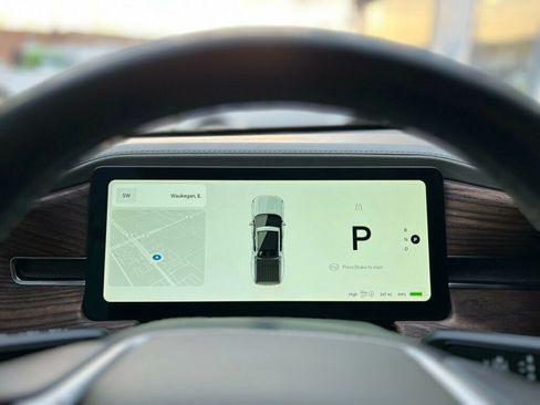 Used 2024 Rivian R1T Adventure image 23