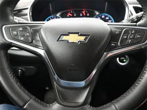 Used 2018 Chevrolet Equinox LT w/ Sun & Infotainment Package image 23