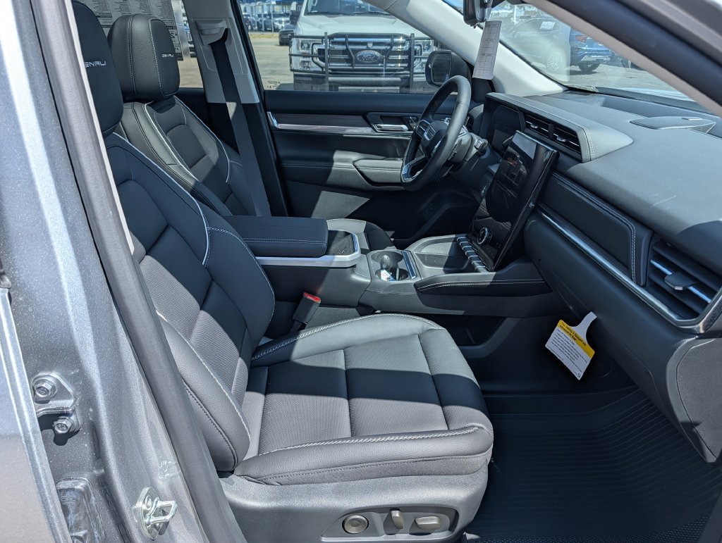 New 2027 GMC Terrain Denali w/ LPO, Floor Liner Package AWD/4WD image 30