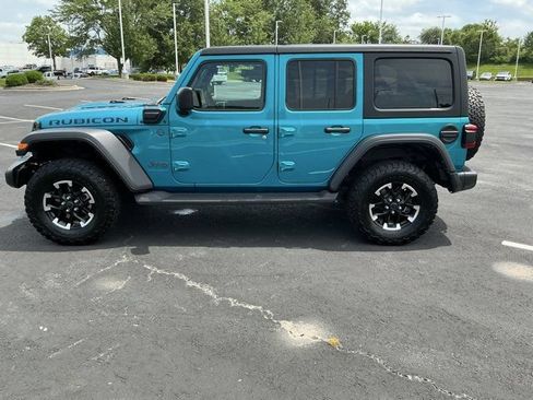 Used 2024 Jeep Wrangler Unlimited Rubicon 4xe w/ Technology Group AWD/4WD image 10