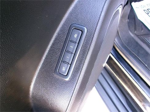 Used 2019 GMC Yukon XL SLT w/ Premium Edition image 20