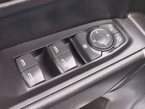 Used 2021 Chevrolet Silverado 1500 Custom AWD/4WD image 14