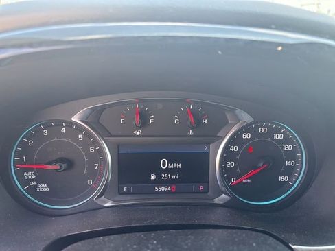 Used 2023 Chevrolet Traverse LT AWD/4WD image 10