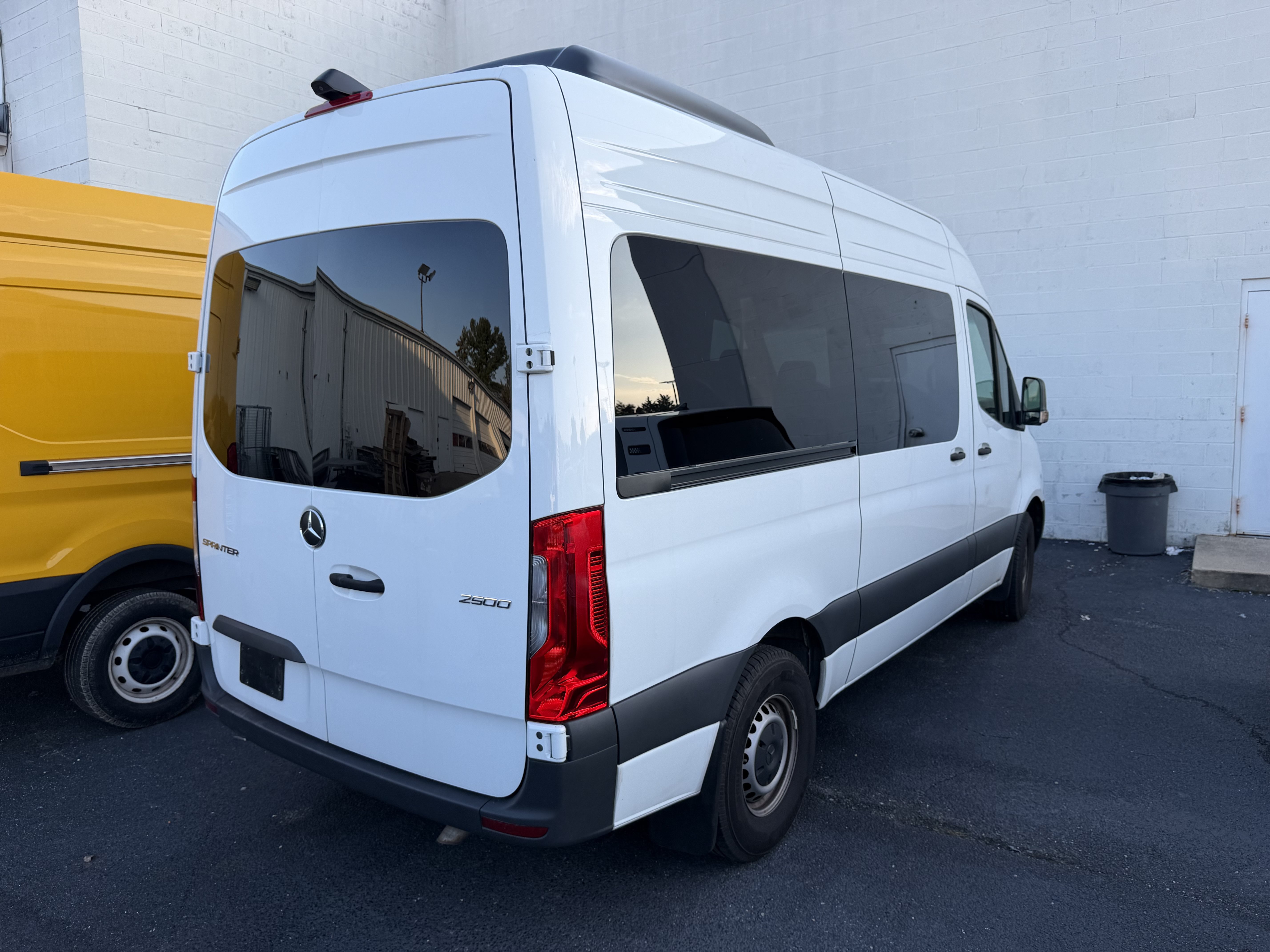 Used 2024 Mercedes-Benz Sprinter 2500 image 36