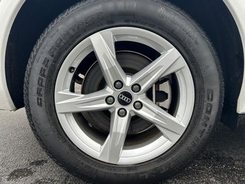 Used 2021 Audi Q5 Premium w/ Convenience Package image 14