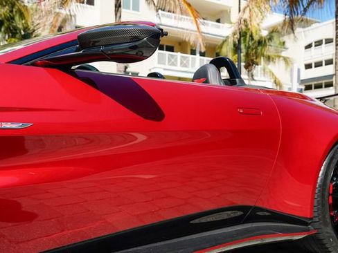 Used 2023 Aston Martin V12 Vantage Roadster image 11