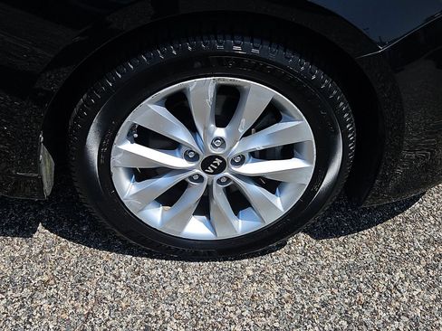 Used 2018 Kia Optima EX w/ Premium Package FWD image 10