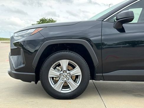 Used 2025 Toyota RAV4 LE image 5