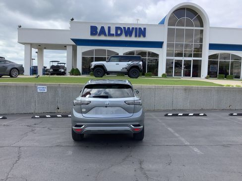 Used 2023 Buick Envision Avenir AWD/4WD image 6
