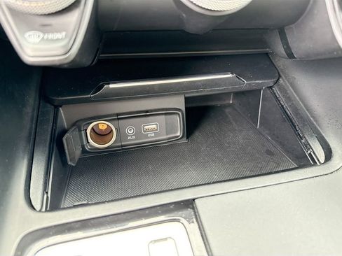 Used 2020 Genesis G70 2.0T image 29