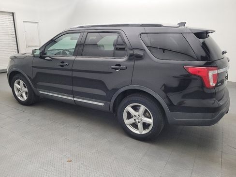 Used 2019 Ford Explorer XLT w/ Class II Trailer Tow Package FWD image 3