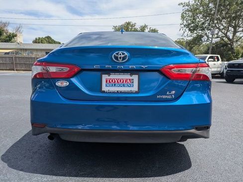 Used 2019 Toyota Camry LE w/ Sunroof Package FWD image 5