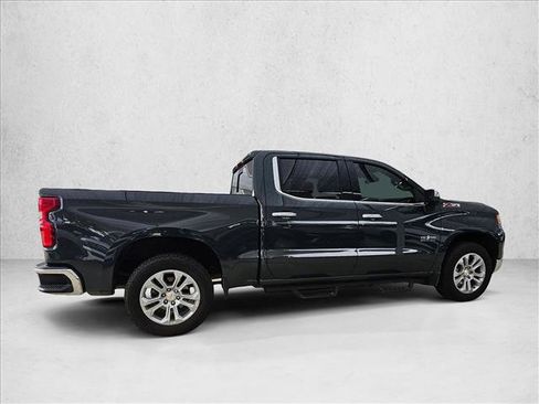 Used 2025 Chevrolet Silverado 1500 LTZ AWD/4WD image 4