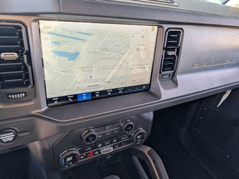 New 2025 Ford Bronco Badlands image 12