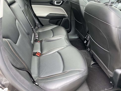 Certified 2022 Jeep Compass Limited w/ Sun and Sound Group image 24