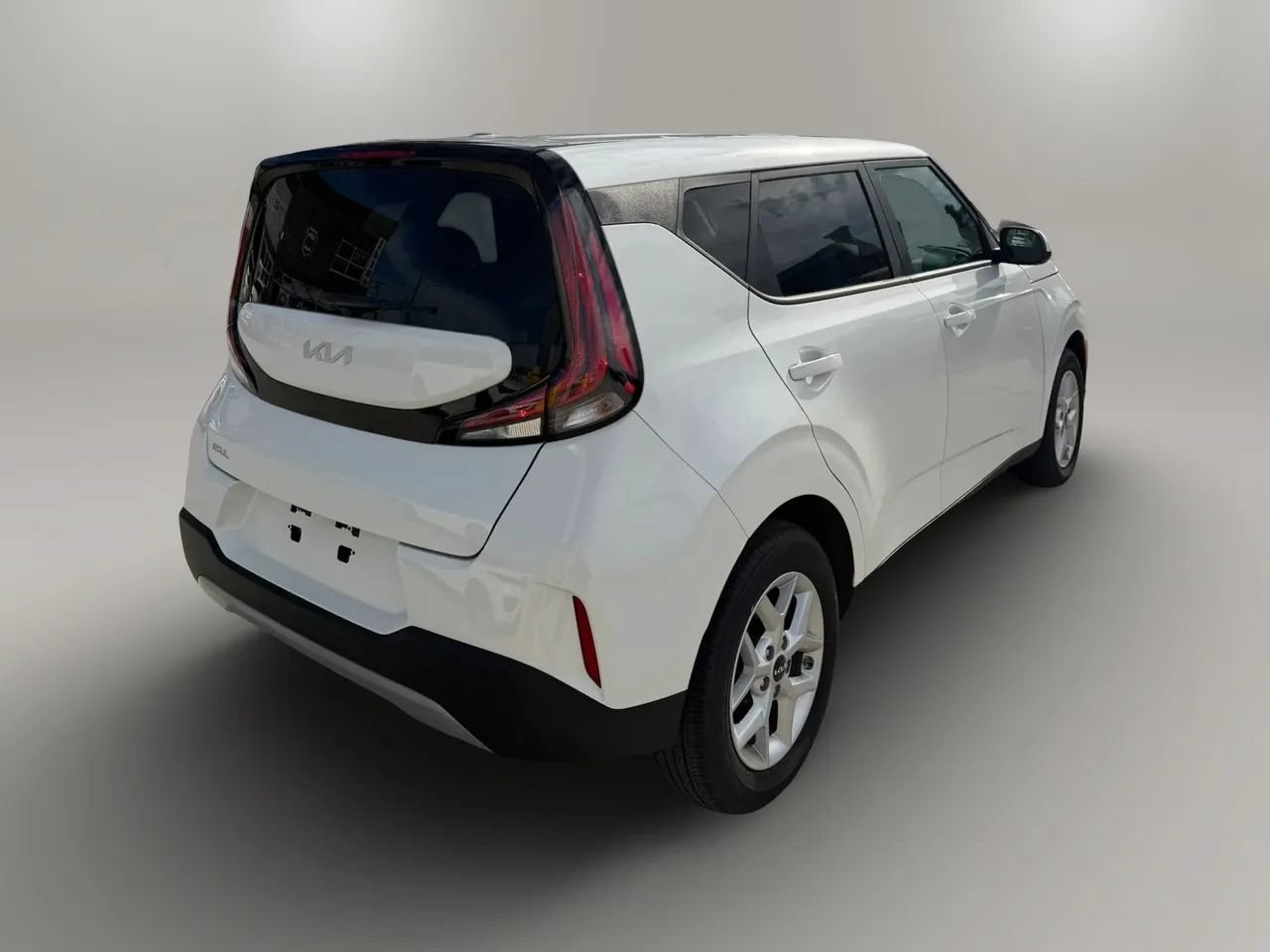Used 2025 Kia Soul LX w/ LX Technology Package FWD image 8