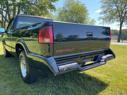 Used 1994 Chevrolet S10 Pickup 2WD Regular Cab image 29