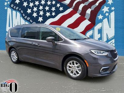 Used 2022 Chrysler Pacifica Touring-L