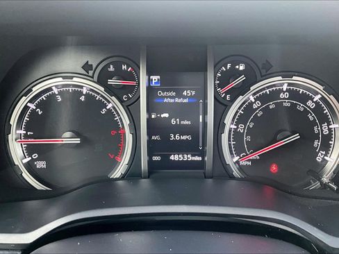 Used 2024 Toyota 4Runner TRD Off-Road Premium image 19