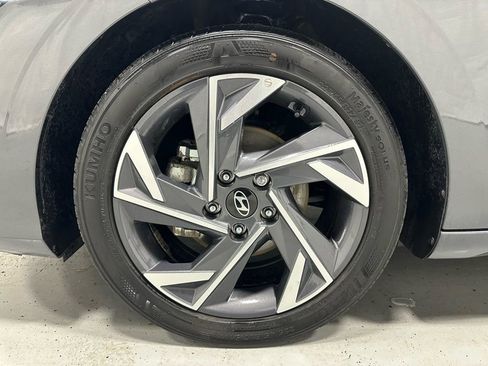Used 2025 Hyundai Elantra Sport image 58