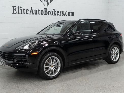 Used 2023 Porsche Cayenne AWD/4WD image 39
