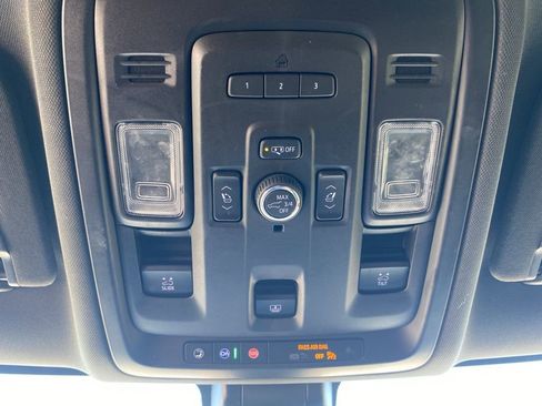 Used 2021 Chevrolet Tahoe LT w/ LT Signature Package image 25