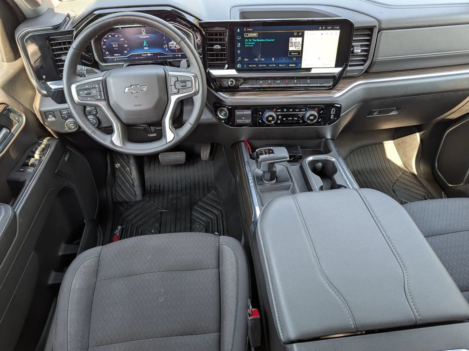 Used 2024 Chevrolet Silverado 1500 RST AWD/4WD image 19