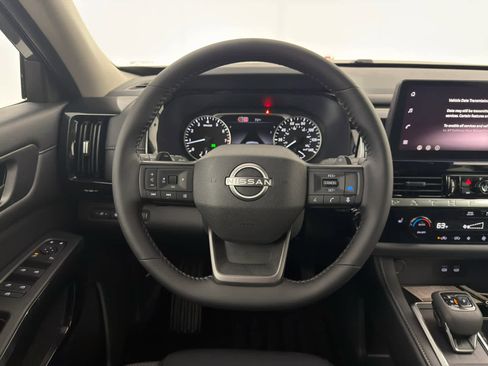 New 2026 Nissan Pathfinder SV image 18