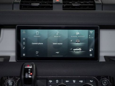 Used 2023 Land Rover Defender 110 S image 17