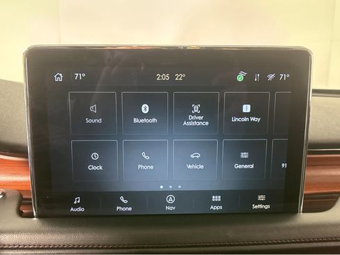 Used 2023 Lincoln Aviator Reserve w/ Equipment Group 201A image 7