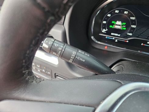 Used 2022 GMC Yukon SLT w/ SLT Luxury Package image 14