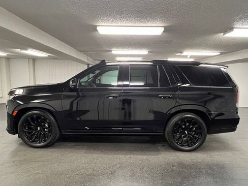 Used 2024 Cadillac Escalade Sport Platinum w/ LPO, ONYX Package AWD/4WD image 2
