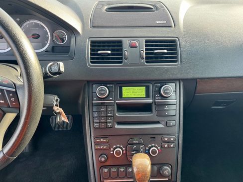 Used 2012 Volvo XC90 3.2 image 10