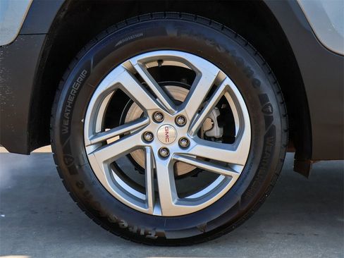 Used 2020 GMC Terrain SLE w/ Driver Convenience Package image 9