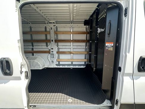 Used 2025 RAM ProMaster 2500 w/ U-Haul Equipment Group FWD image 20
