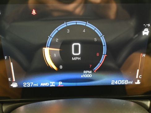 Used 2024 Chevrolet TrailBlazer LT w/ LT Cold Weather Package image 14