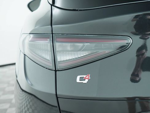 New 2025 Alfa Romeo Stelvio Sprint AWD/4WD image 14