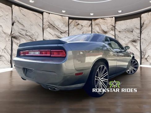 Used 2011 Dodge Challenger RWD image 19
