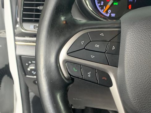 Used 2020 Jeep Grand Cherokee High Altitude RWD image 17
