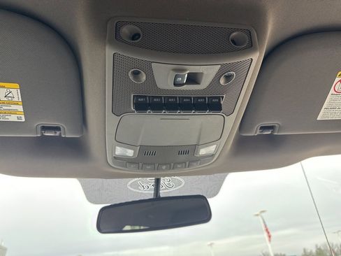 Used 2017 Ford F250 Lariat w/ Chrome Package image 23