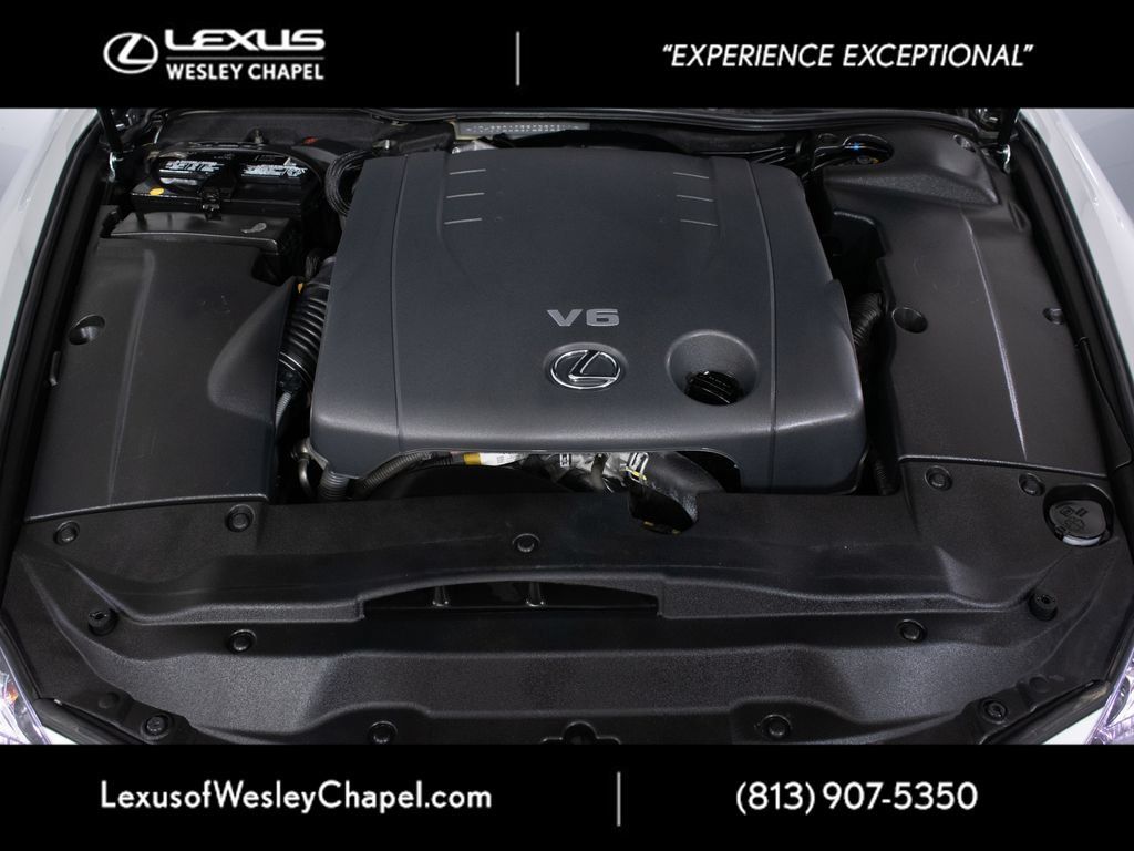 Used 2015 Lexus IS 250C w/ Luxury Package RWD image 11