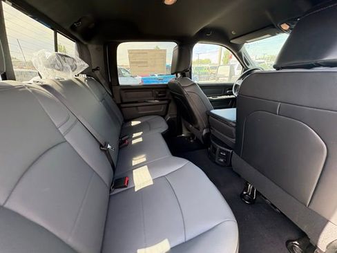 New 2026 RAM 2500 Tradesman AWD/4WD image 32